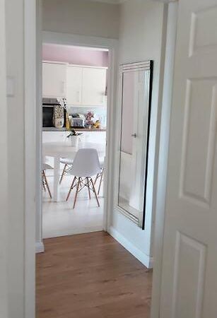 Bellevue Bungalow - Comfortable Home With Amazing Views เบลฟาสต์ ภายนอก รูปภาพ
